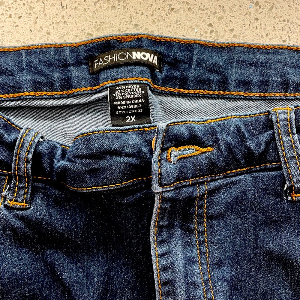 Fashion Nova jeans plus size